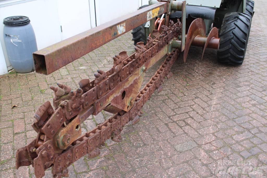 Ditch Witch 3210 Trenchers