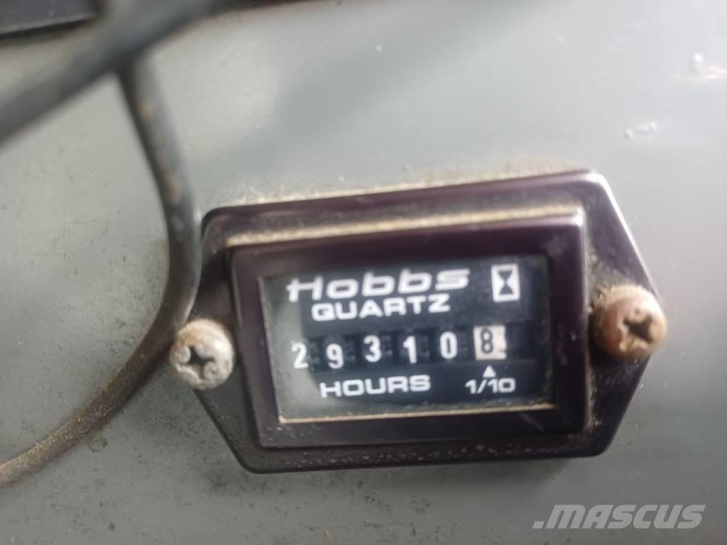 Kobelco CKE 2500 Track mounted cranes