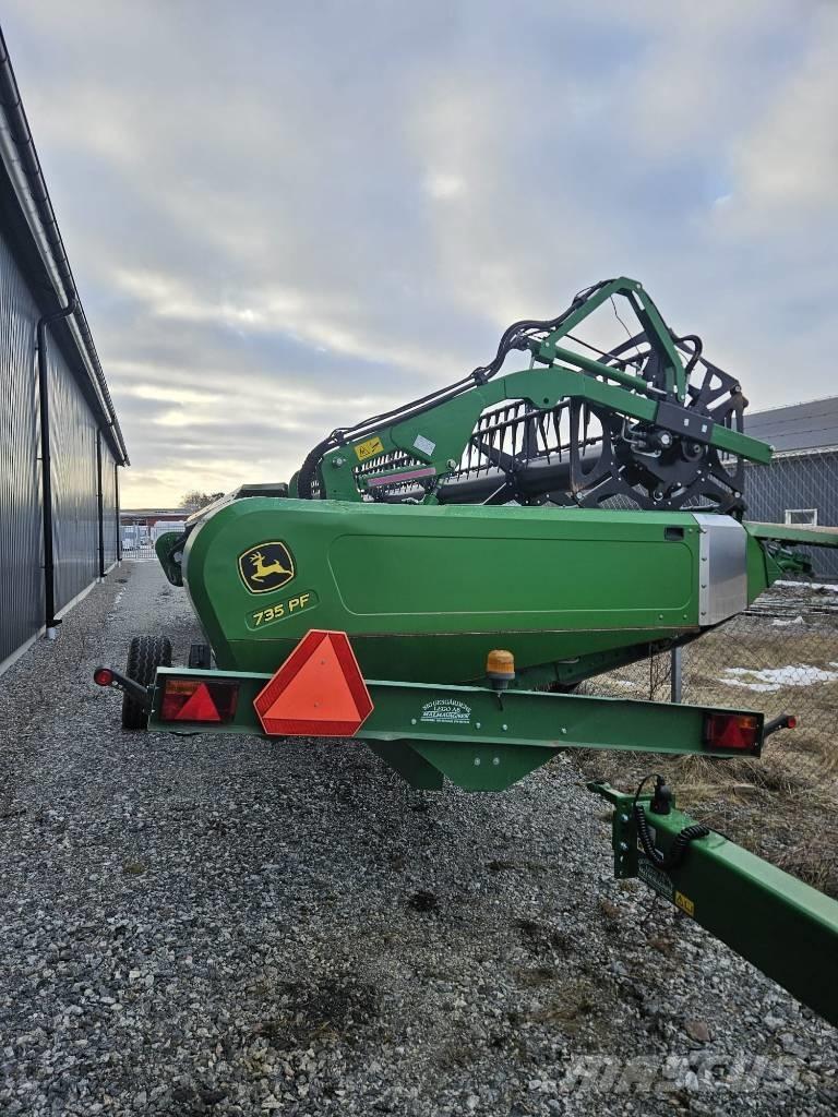 John Deere 735 PF Combine harvester heads