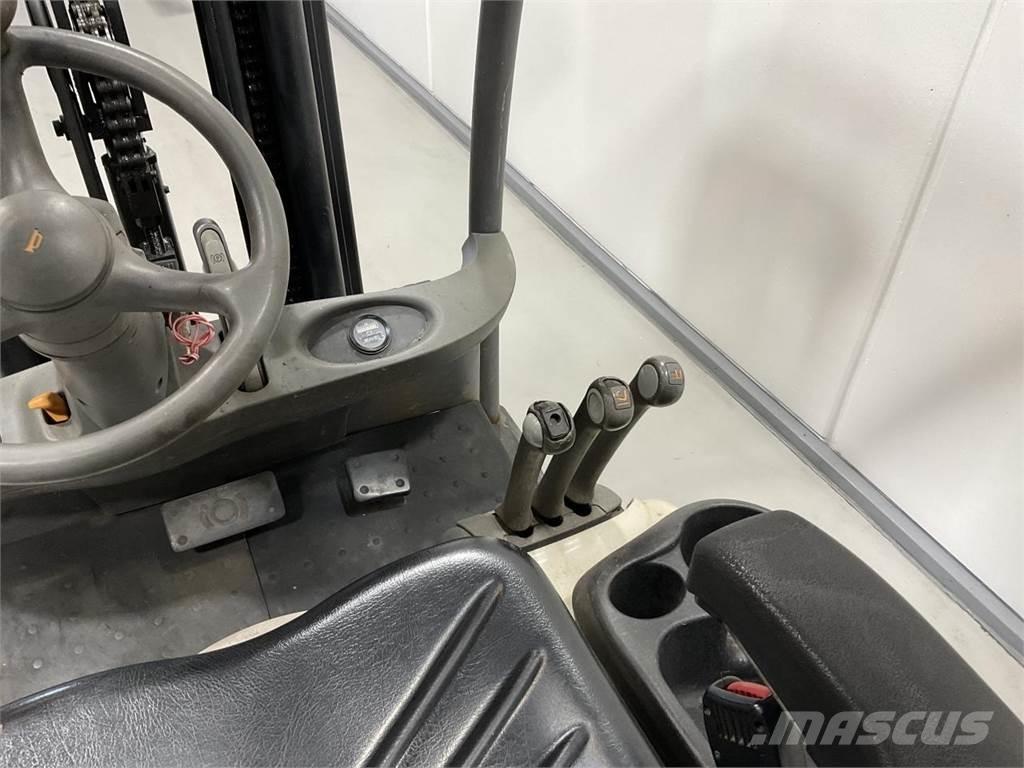 Crown SC3220-1,3 Electric forklift trucks