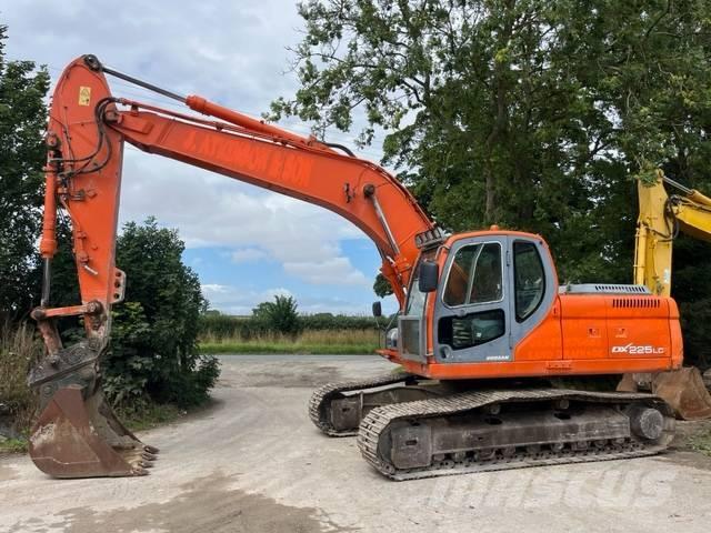 Doosan DX 225 LC Crawler excavators