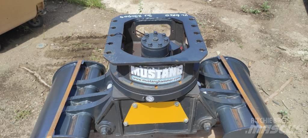 Mustang GRP 250 Grapples