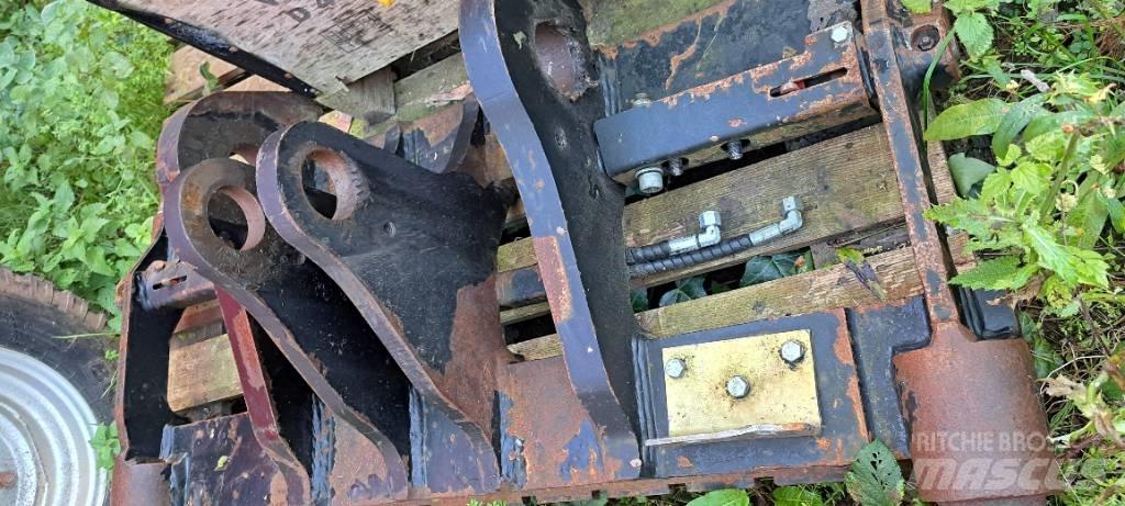 JCB TM320 PIN CONE Other loading and digging and accessories