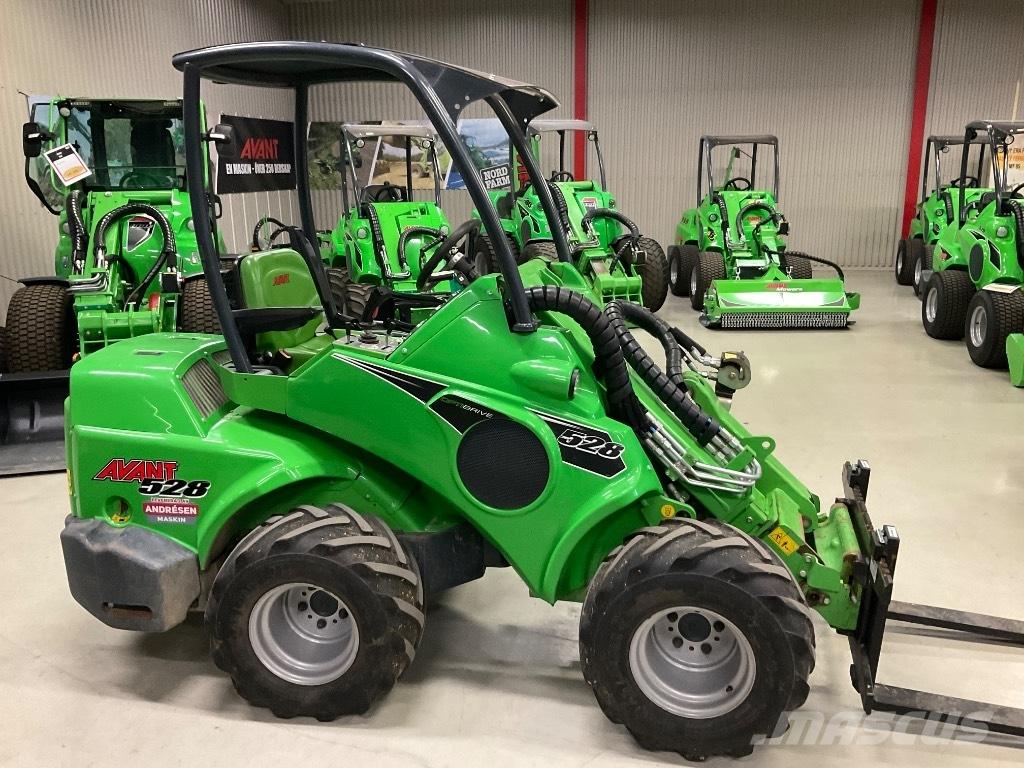 Avant 528 Multi-purpose loaders