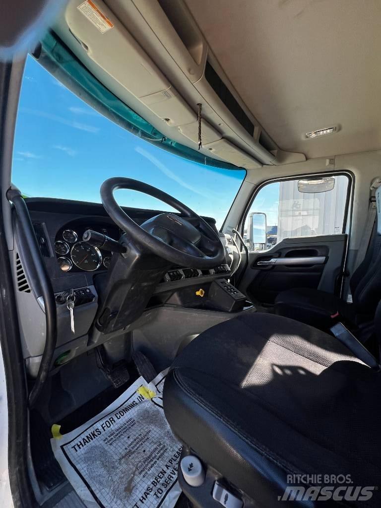 Kenworth T880 Commercial vehicle