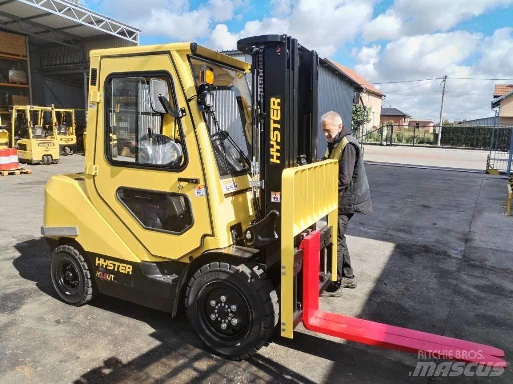 Hyster H 3.5UT Diesel trucks