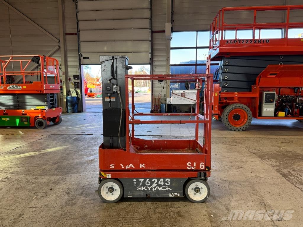 SkyJack SJ 16 Used Personnel lifts and access elevators