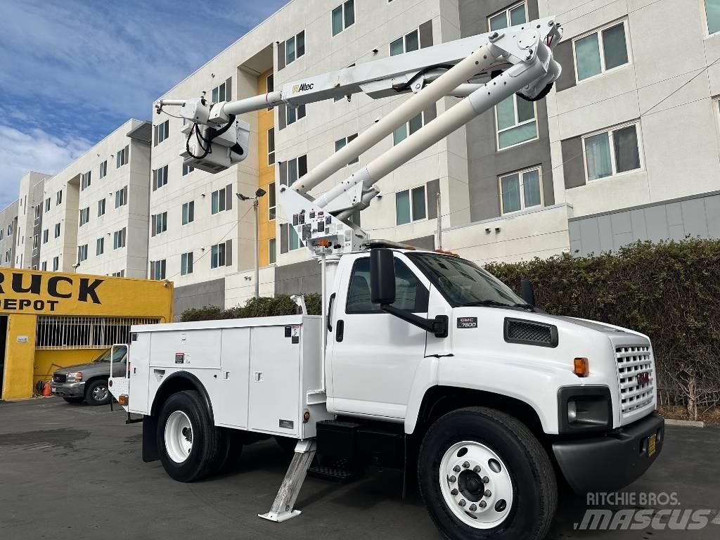 GMC Topkick C 7500 Truck mounted cranes
