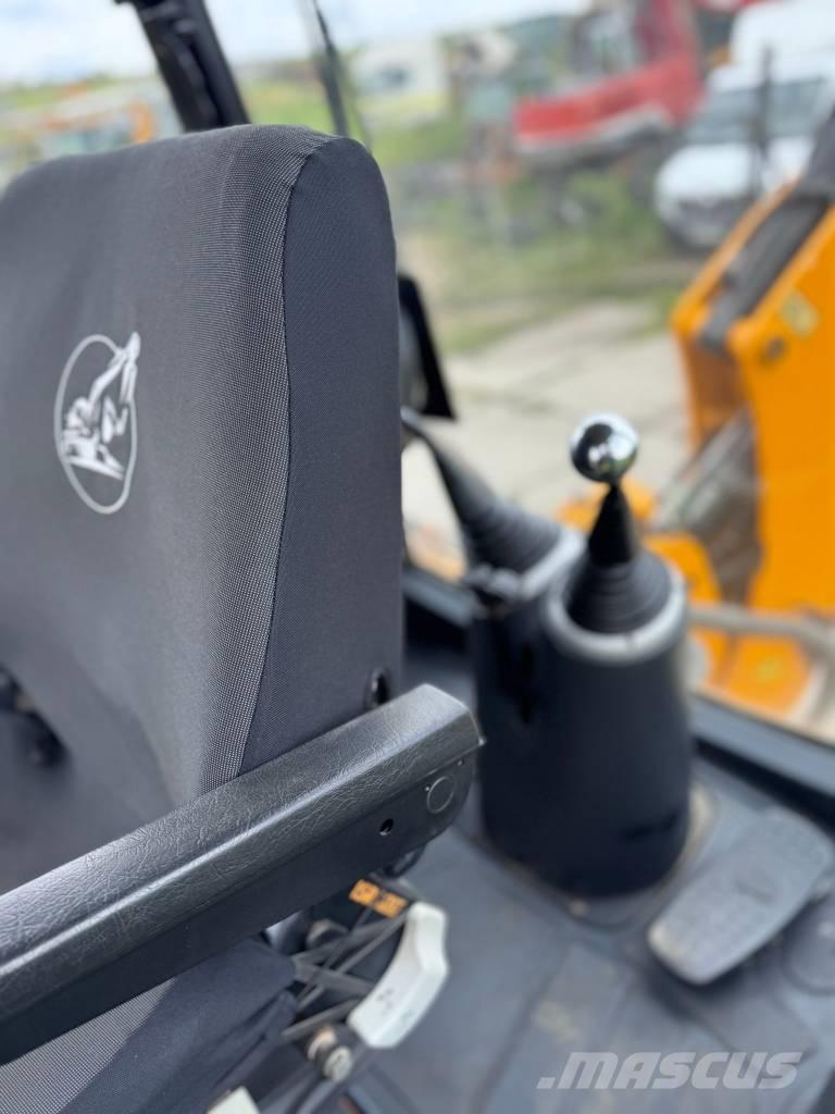 JCB 3 CX Backhoe