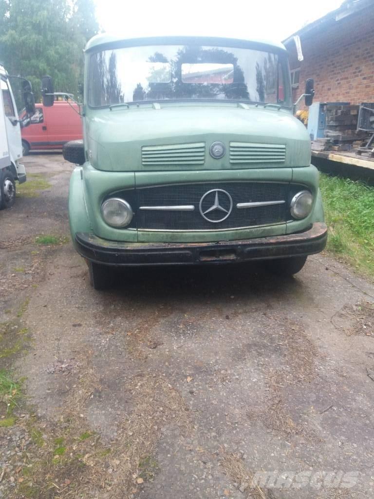 Mercedes-Benz 1113 Tipper trucks