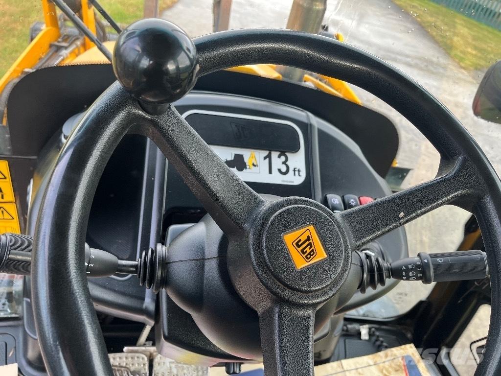 JCB 3CX Backhoe
