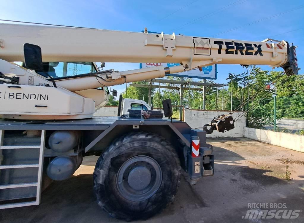 Terex RC45 Rough terrain cranes