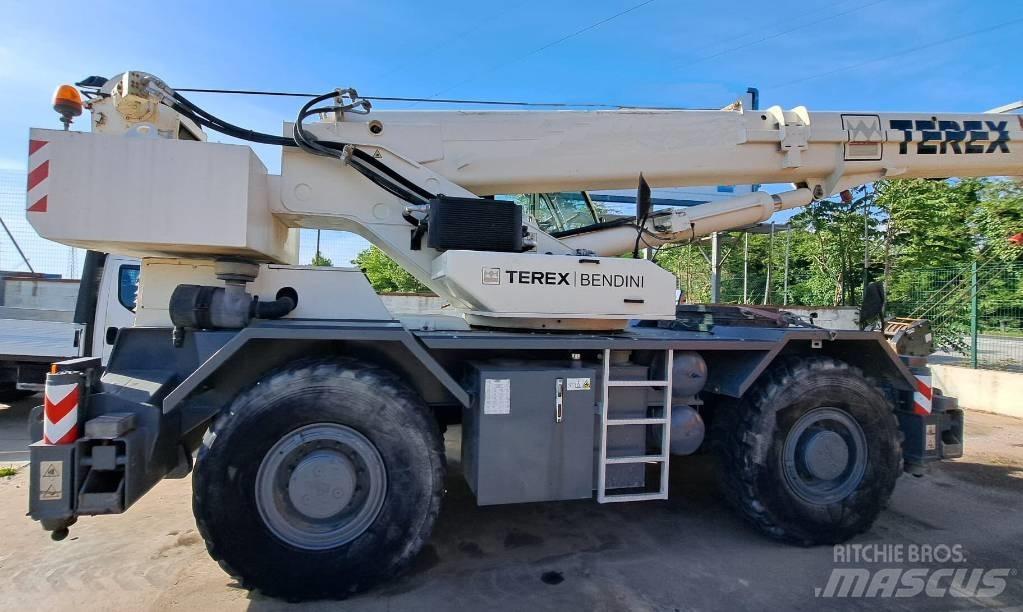Terex RC45 Rough terrain cranes