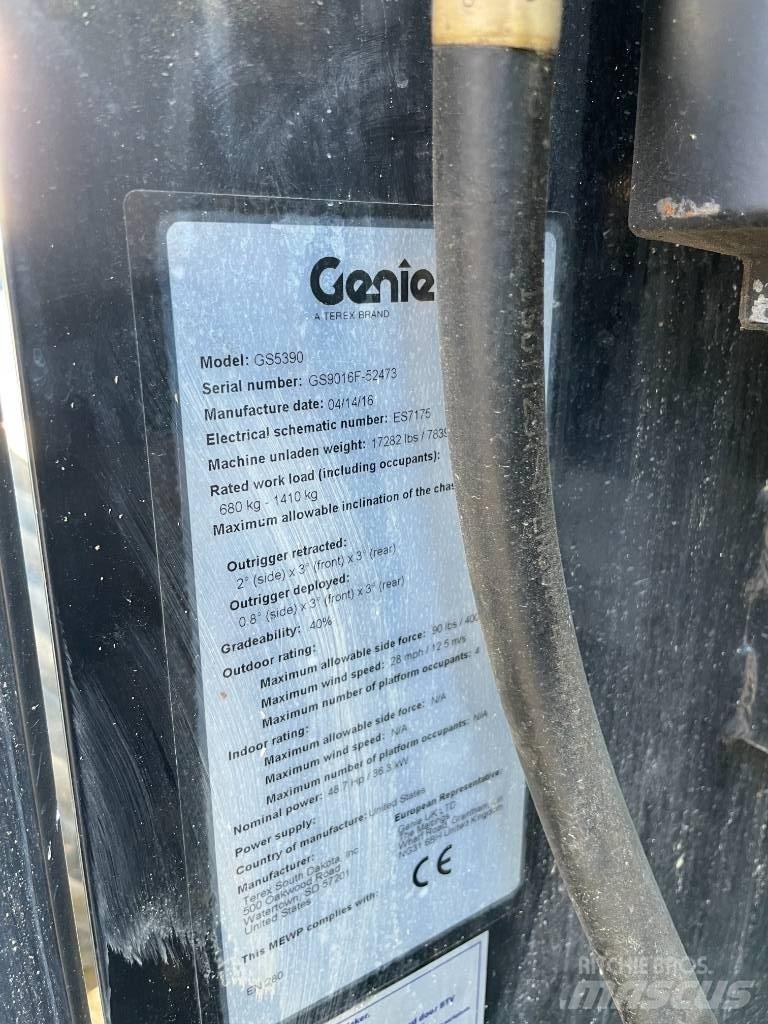 Genie 5390RT Scissor lifts