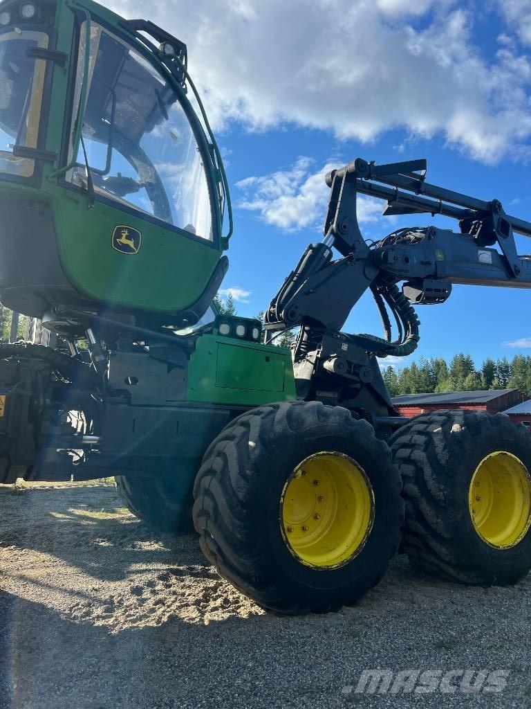 John Deere 1170 E Harvesters