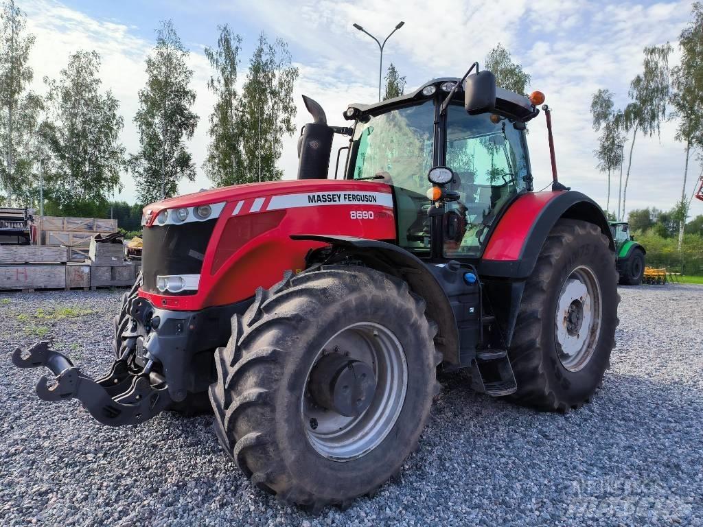 Massey Ferguson 8690 Tractors
