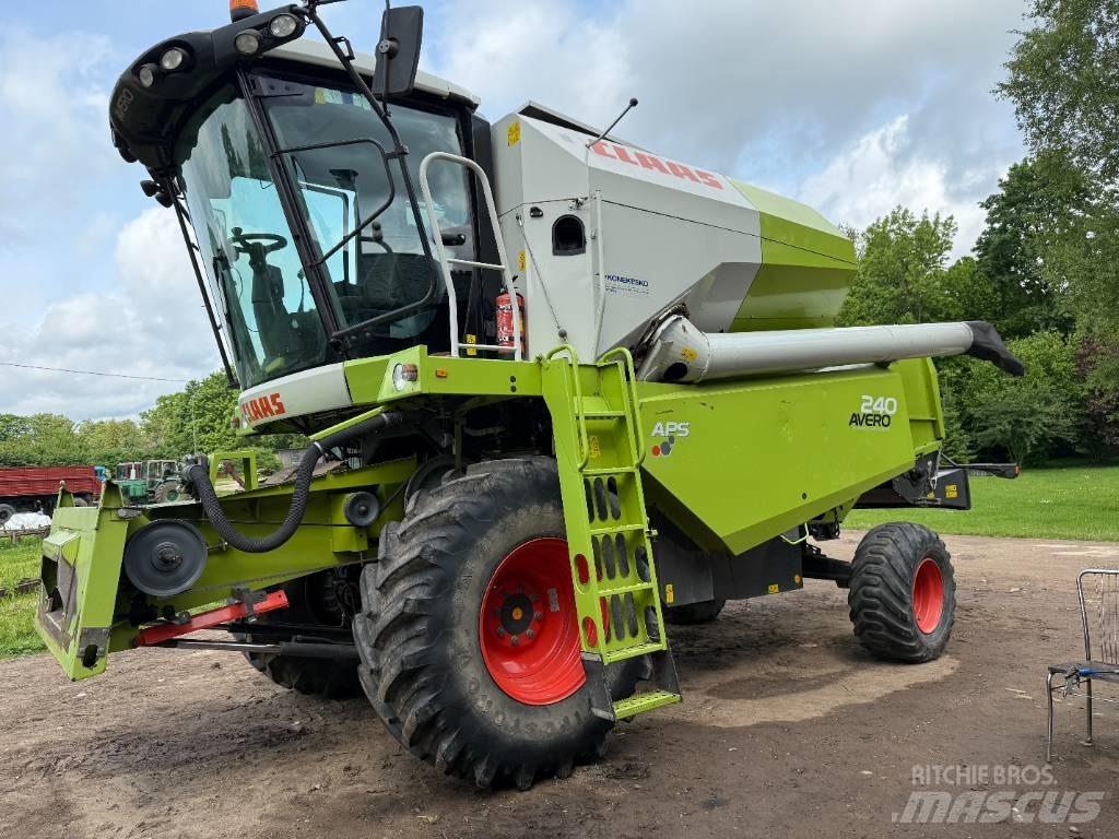 CLAAS Avero 240 Combine harvesters