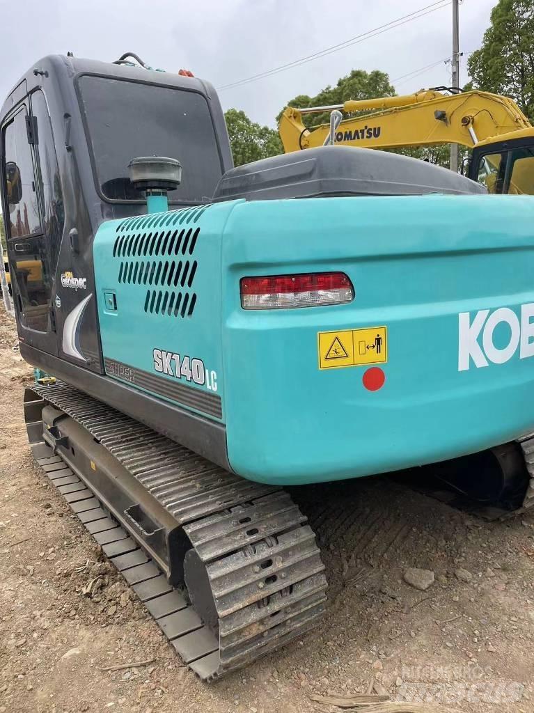 Kobelco SK140 Crawler excavators