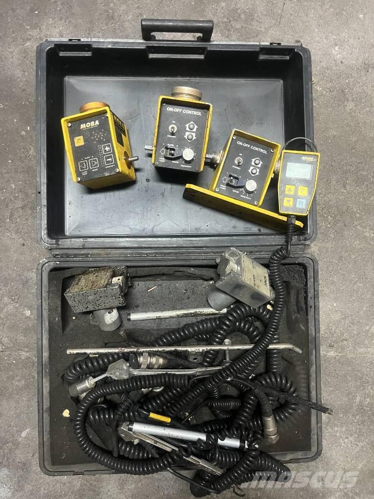 ABG Titan 455 Asphalt pavers