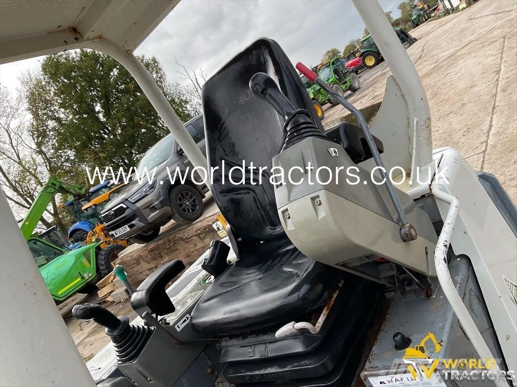 Takeuchi TB 228 Mini excavators < 7t (Mini diggers)