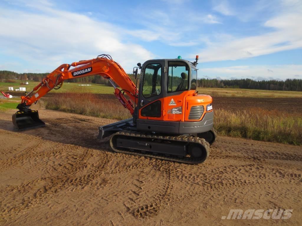 Doosan DX 85 R Mini excavators  7t - 12t