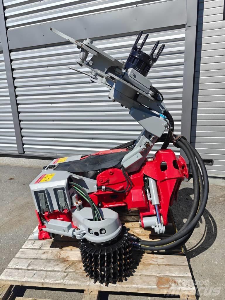 Log Max 5000 D Harvester heads