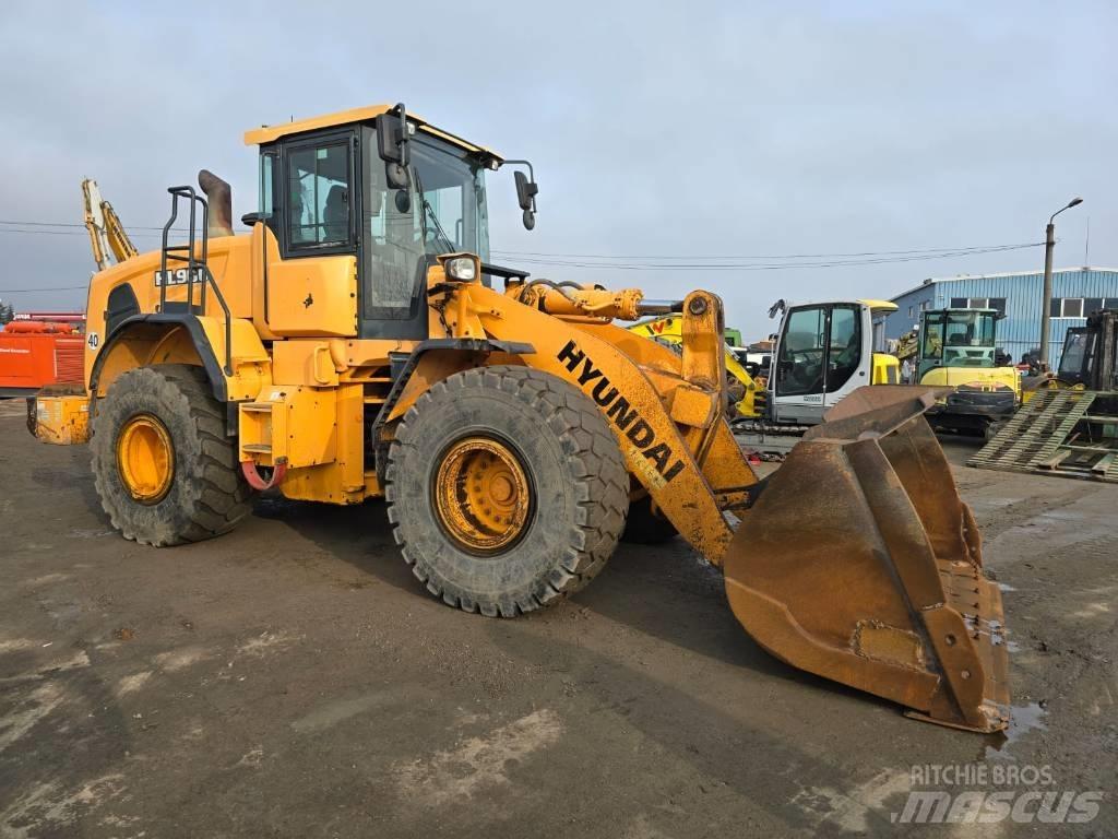 Hyundai HL 960 Wheel loaders