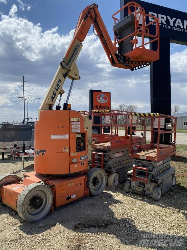 JLG E300AJP Articulated boom lifts