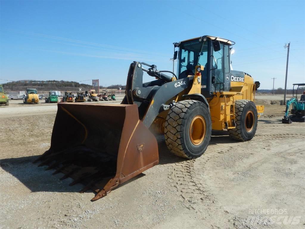 John Deere 624K Wheel loaders