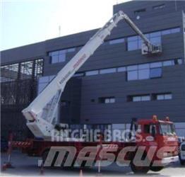 Bronto 420 Truck mounted platforms