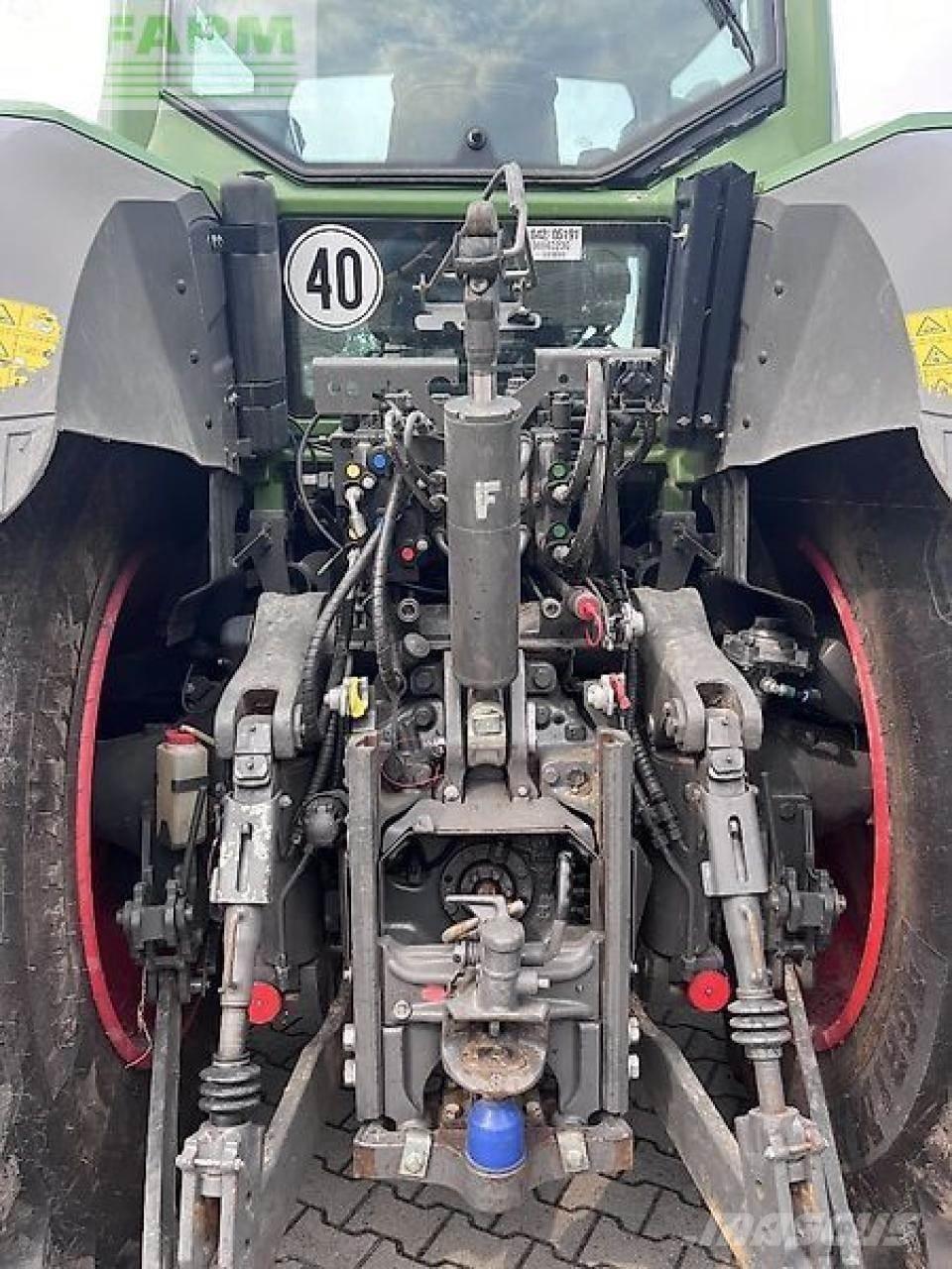 Fendt 828 Tractors