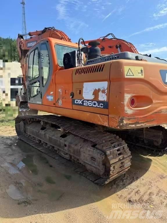 Doosan DX 260LC Crawler excavators