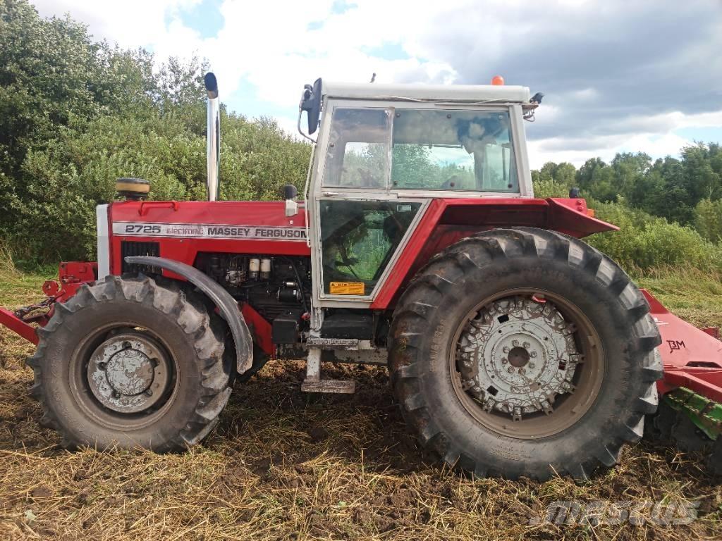 Massey Ferguson 2725 Tractors