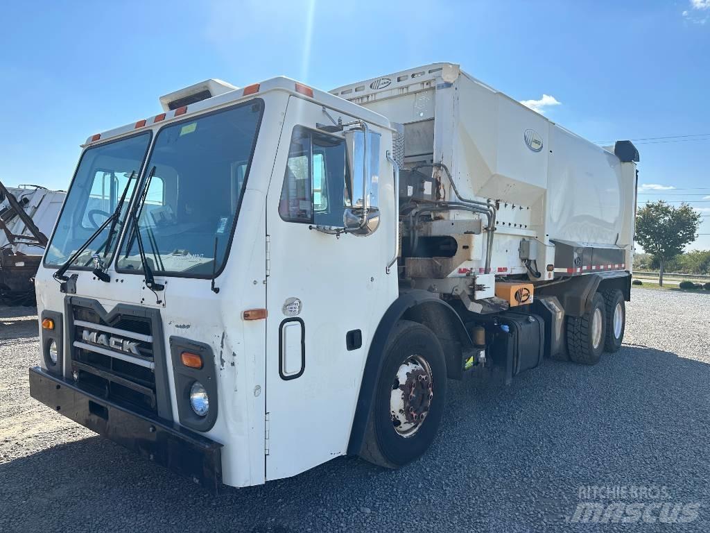 Mack LEU613 Waste trucks