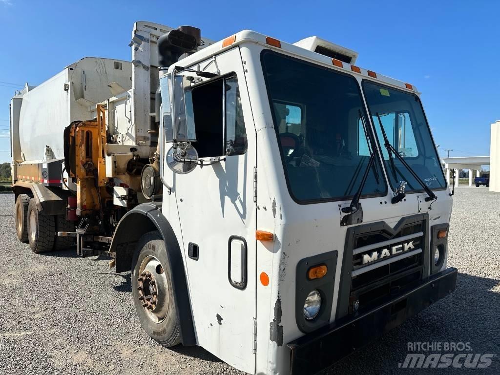 Mack LEU613 Waste trucks