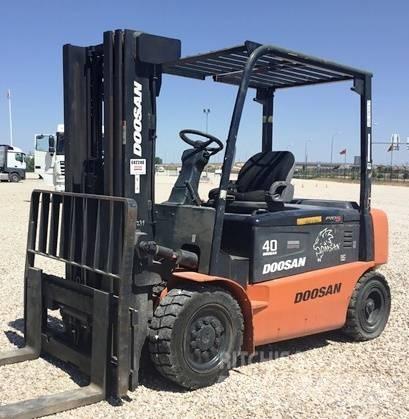 Doosan B40 X-5 Electric forklift trucks