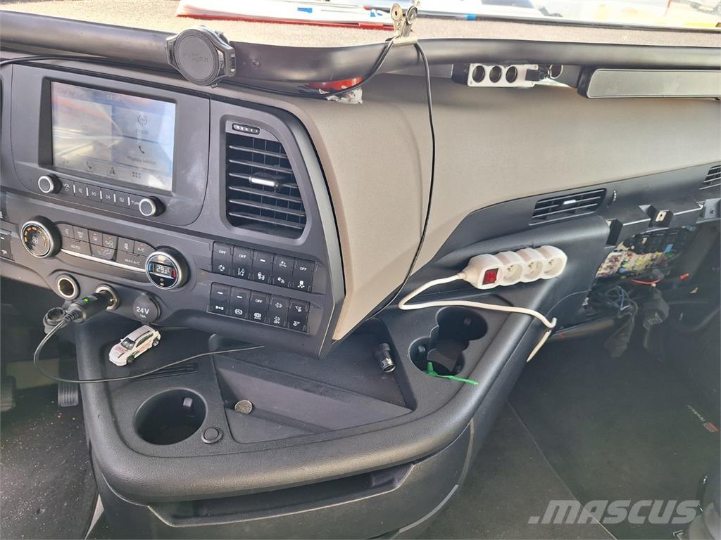 Ford F-MAX 500 Prime Movers