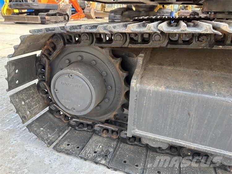 Doosan DX75 Crawler excavators