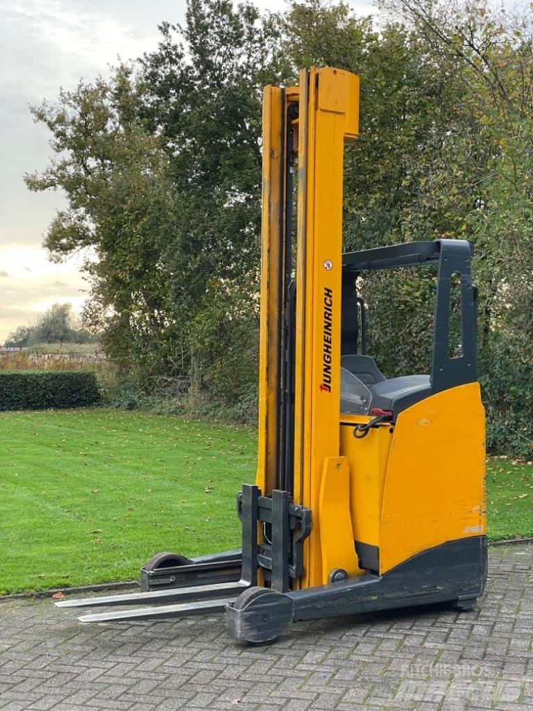 Jungheinrich ETV 114 Reach truck