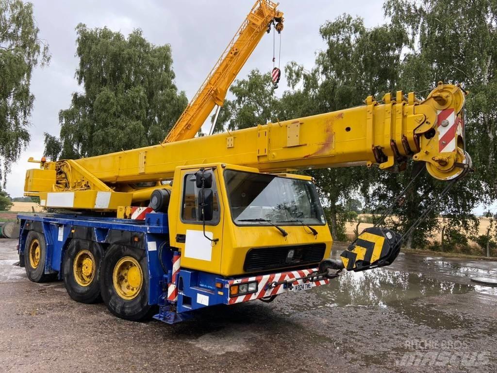 Grove GMK 3050 All terrain cranes