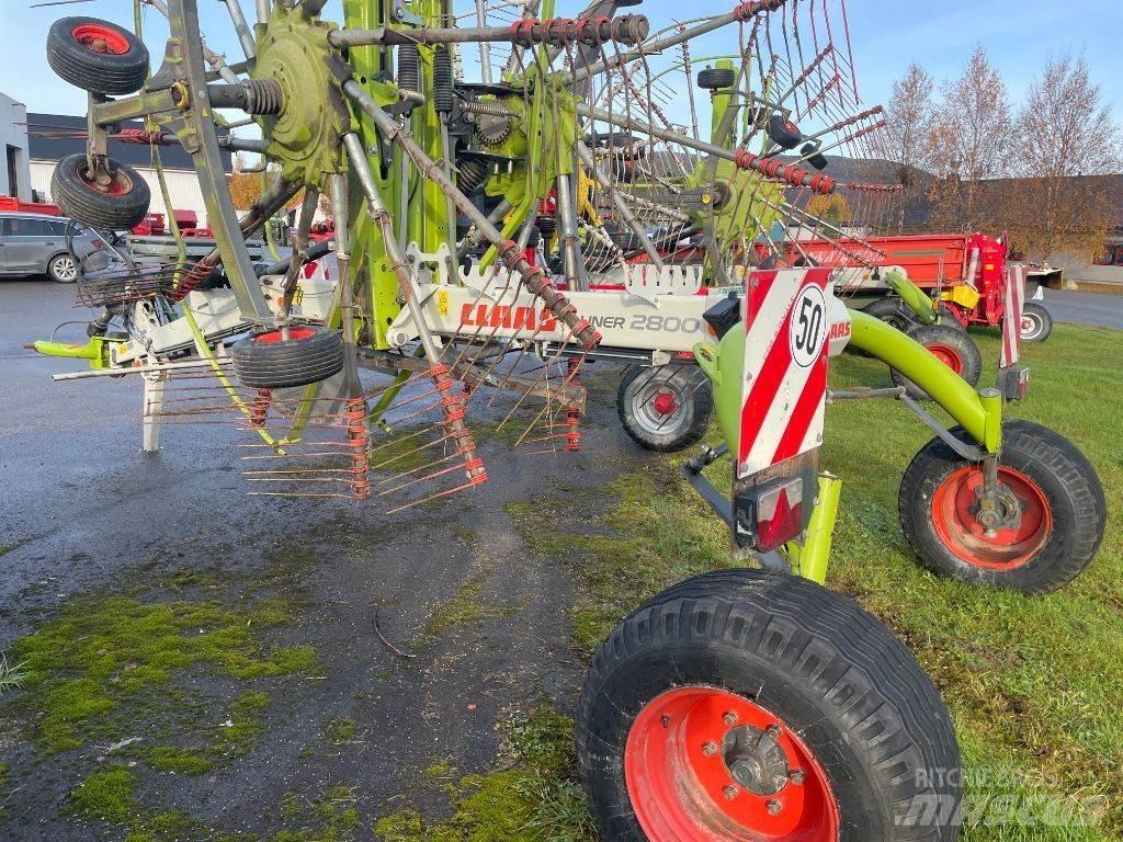 CLAAS Liner 2800 Rakes and tedders