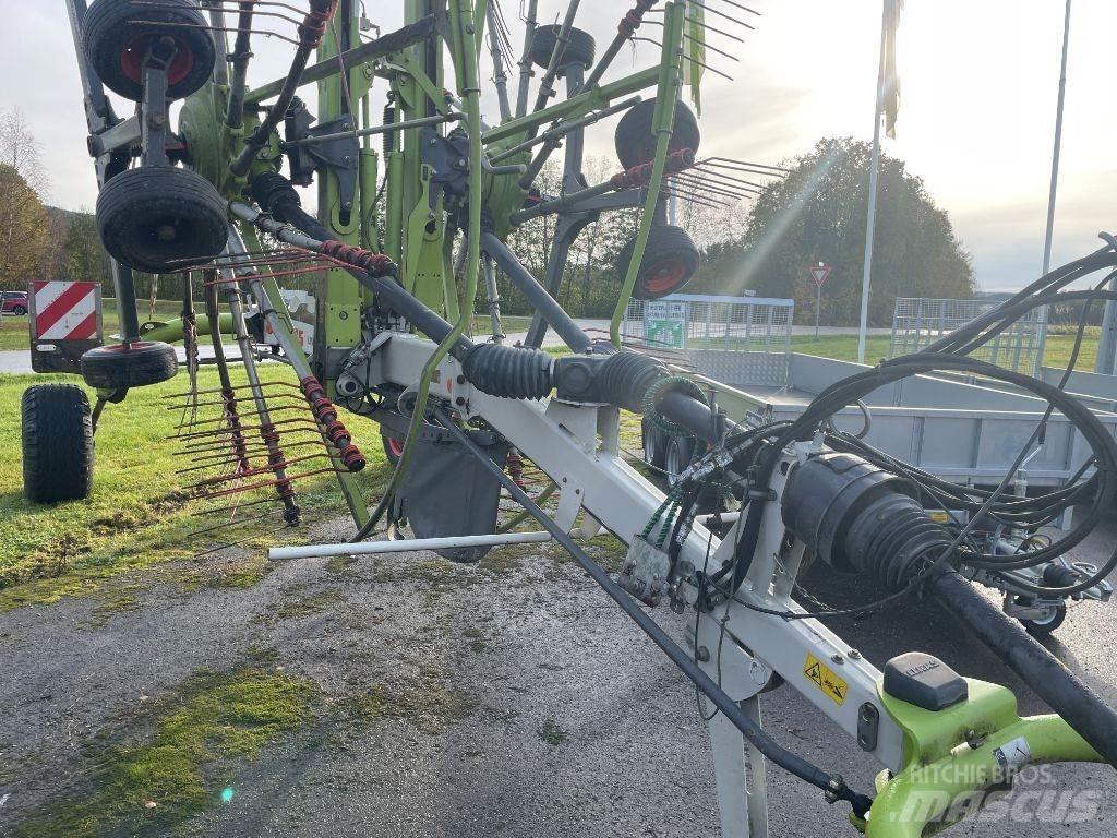 CLAAS Liner 2800 Rakes and tedders