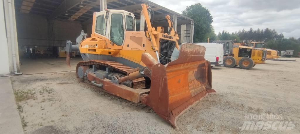 Liebherr PR 744 L Crawler dozers
