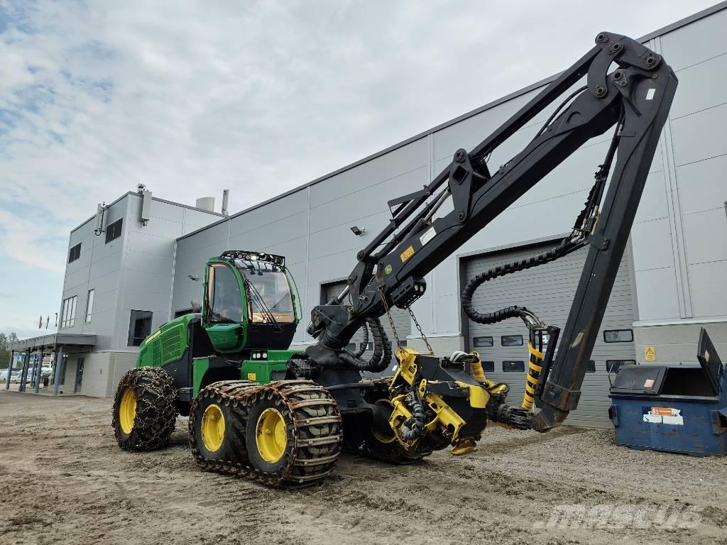 John Deere 1270G 6W Harvesters