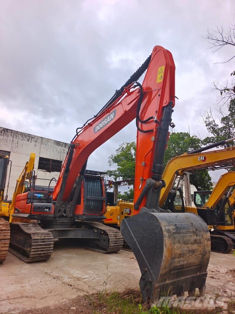 Doosan DX 300LC-9C Crawler excavators