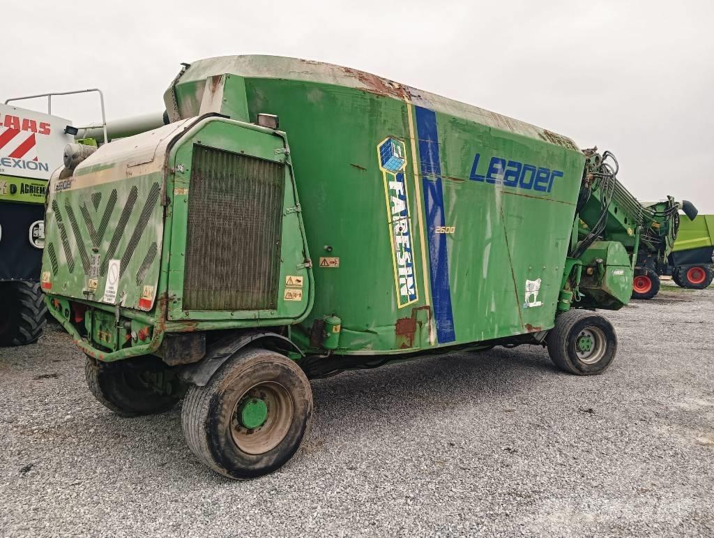 Faresin LEADER 2600 Feed mixer