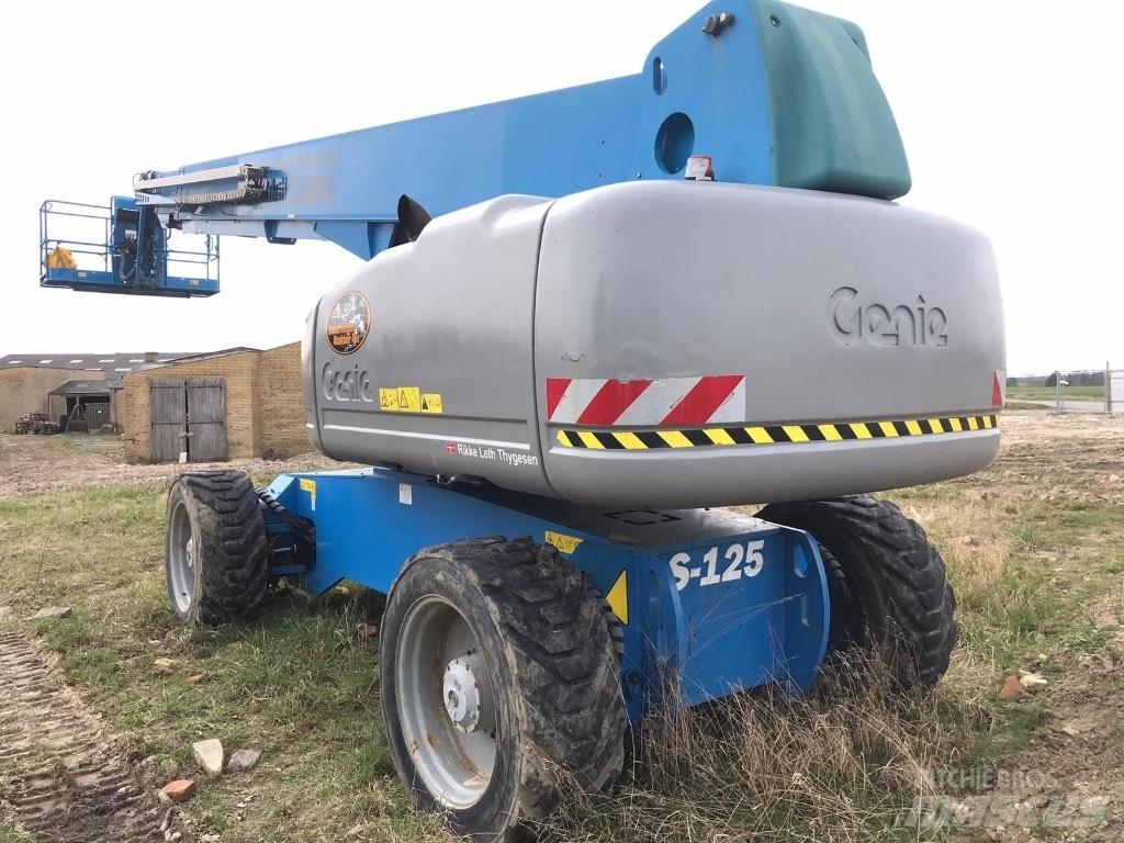 Genie S 125 Telescopic boom lifts