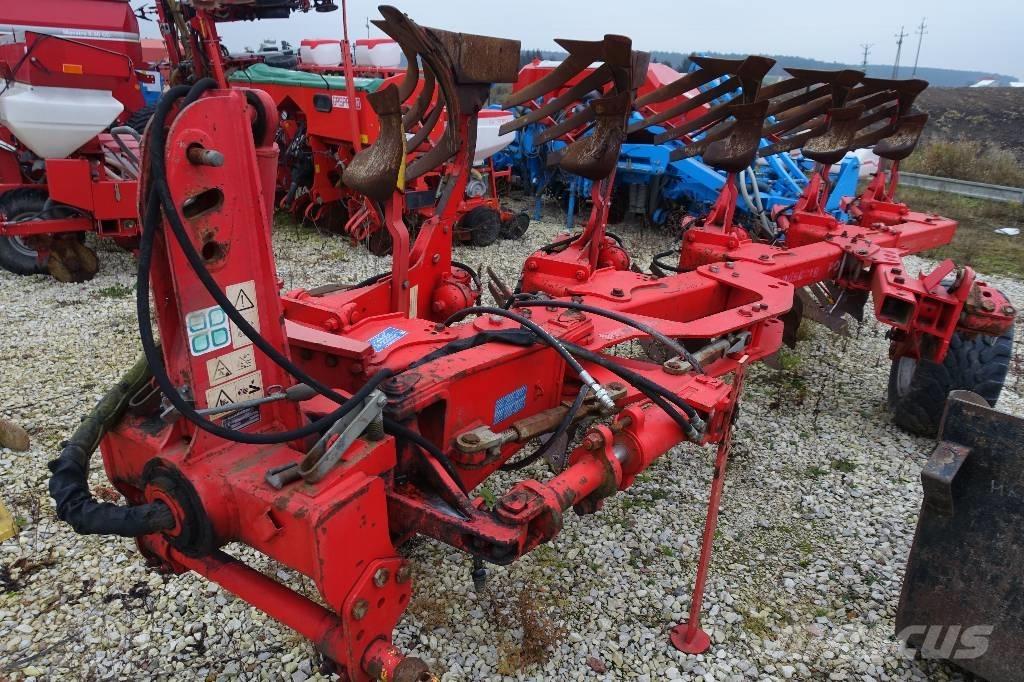 Pöttinger Servo 5 Ploughs