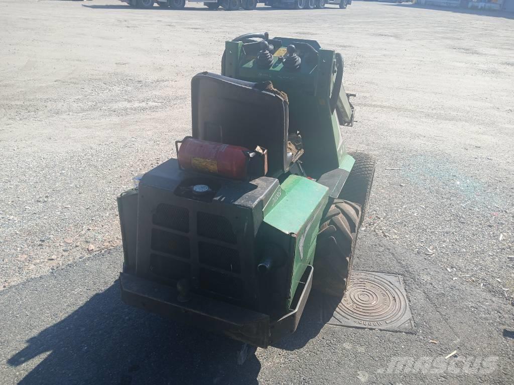 Avant 320 Multi-purpose loaders