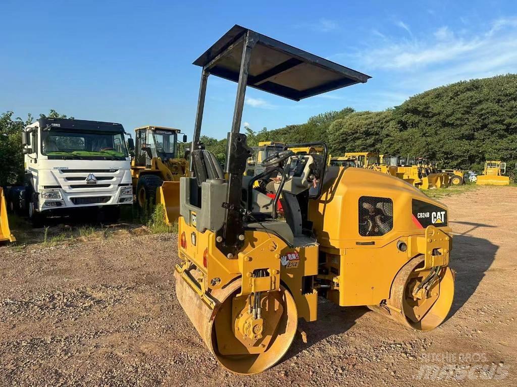 CAT CB 24 B Twin drum rollers